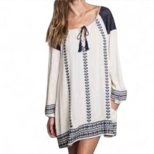 Umgee Women's Dress Sz M Cream and Blue Bohemian Style Floral Embroidery Tunic